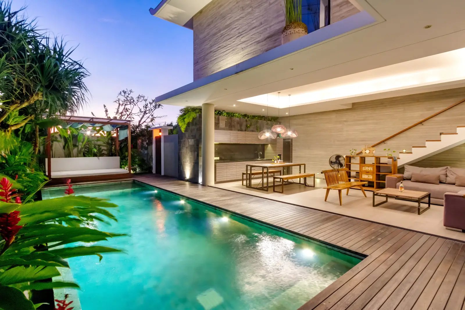 Swan Villa R